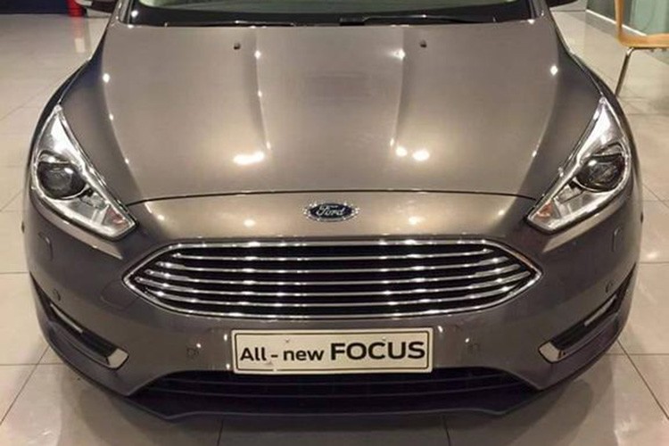 Can canh Ford Focus 2016 chinh hang dau tien tai Ha Noi-Hinh-2